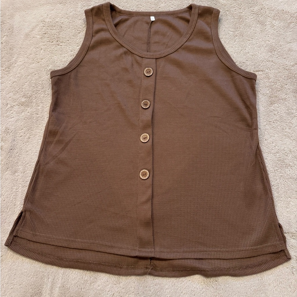 Brown Women’s Sleeveless Button-Down Top XL